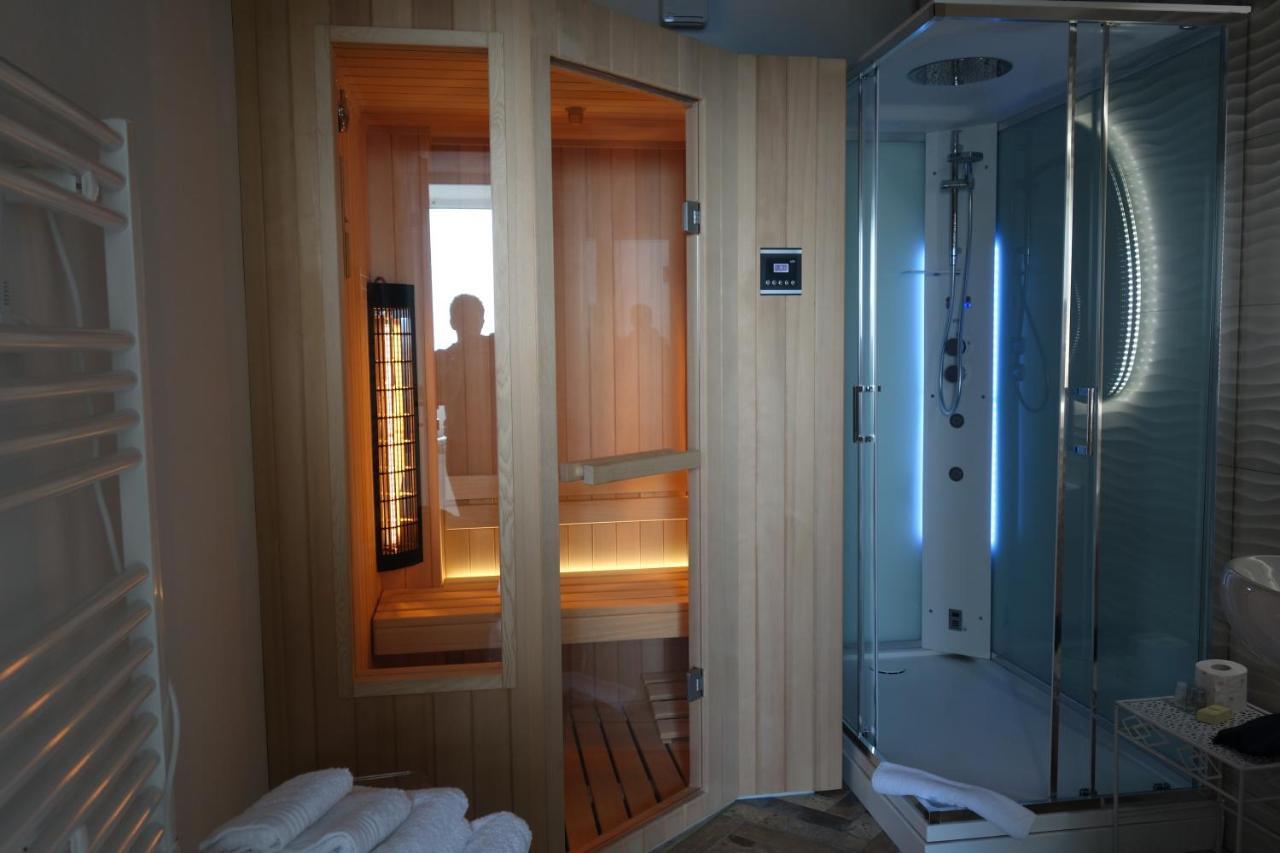 Holiday Homes - Mini Spa - 内米 外观 照片